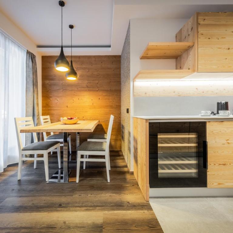 CHALET ARIA Stay Mountain Relax - Appartamento Deluxe con 2 Camere da Letto e Balcone - 7