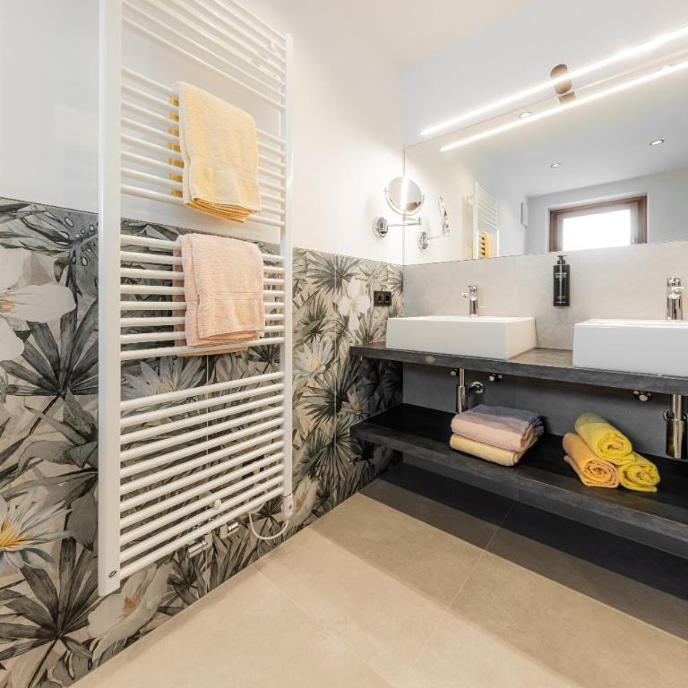 CHALET ARIA Stay Mountain Relax - Appartamento Deluxe con 2 Camere da Letto e Balcone - 12