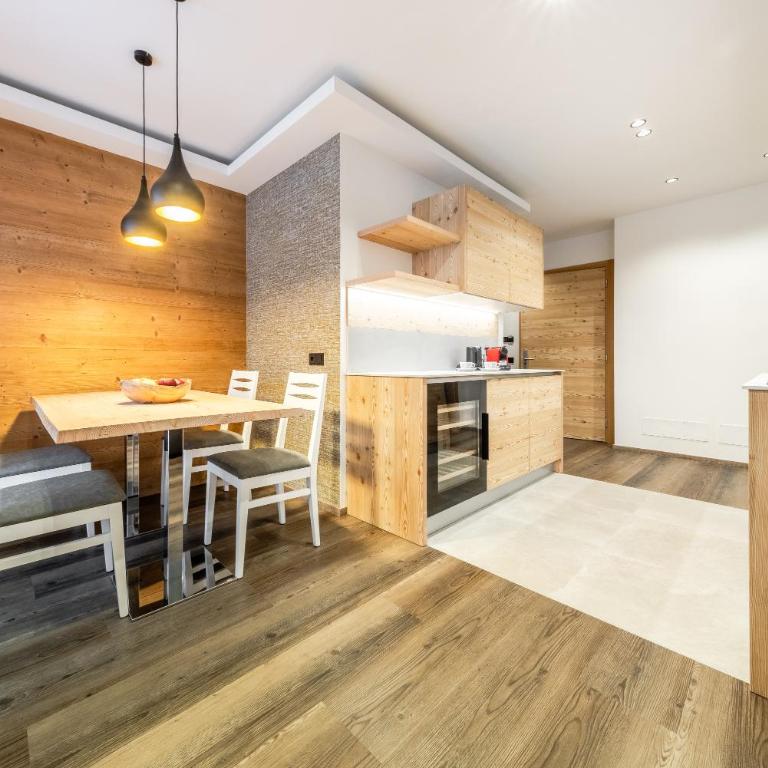 CHALET ARIA Stay Mountain Relax - Appartamento Deluxe con 2 Camere da Letto e Balcone - 14