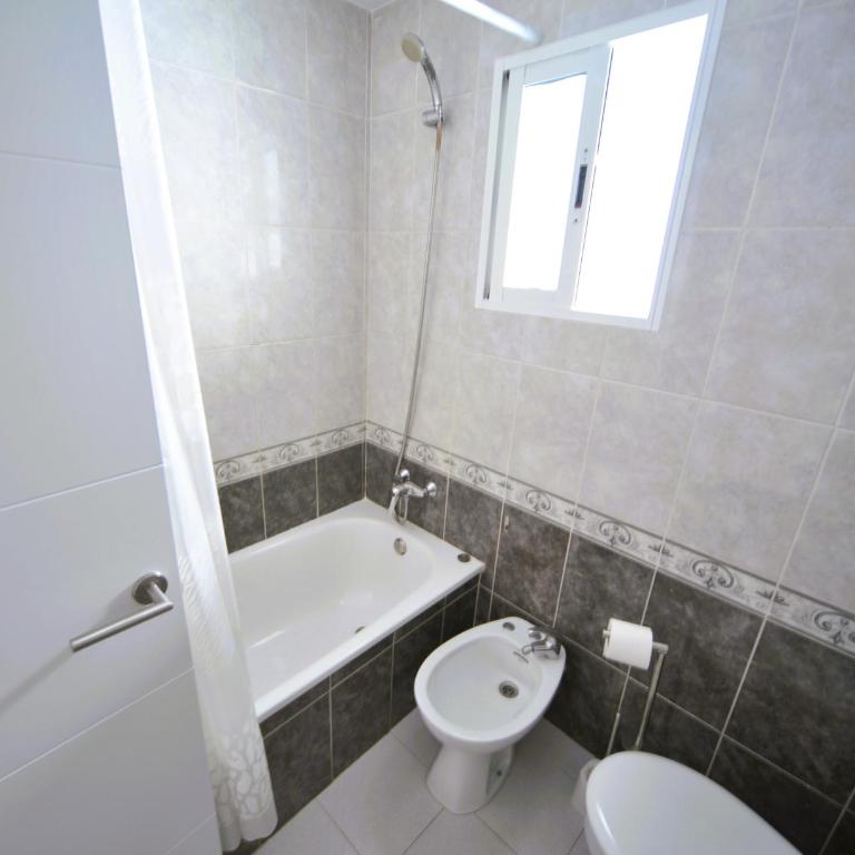 ESTORIL I Orange Costa - Two-Bedroom Apartment with Balcony and Terrace - 13