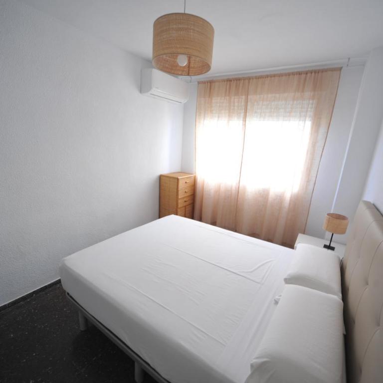ESTORIL I Orange Costa - Two-Bedroom Apartment with Balcony and Terrace - 15