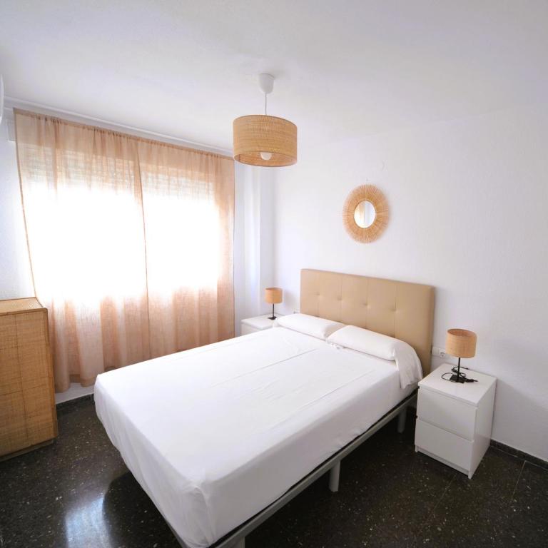 ESTORIL I Orange Costa - Two-Bedroom Apartment with Balcony and Terrace - 14
