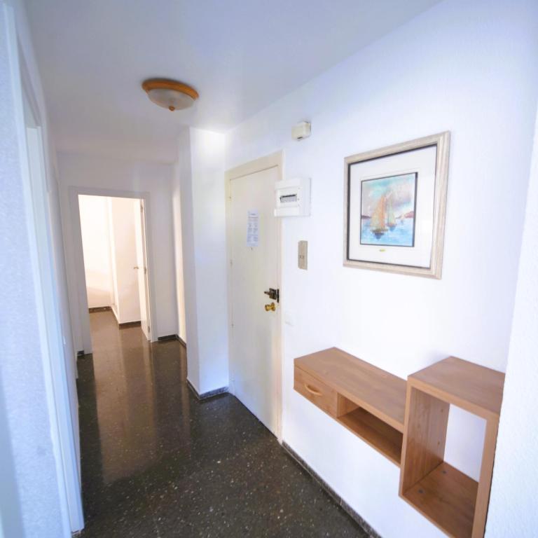 ESTORIL I Orange Costa - Two-Bedroom Apartment with Balcony and Terrace - 17