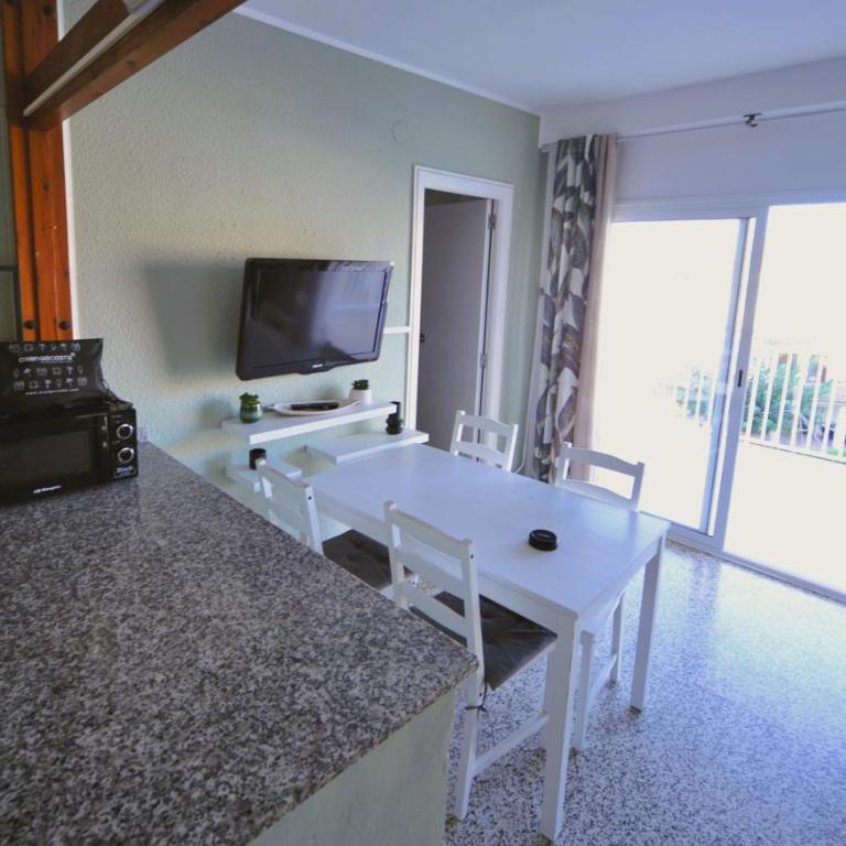 Apartamento ESTORIL II Primera linea - One-Bedroom Apartment with Pool View - 8