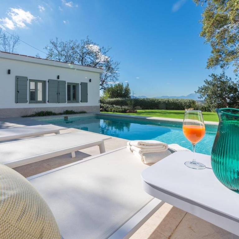 Luxury Rural Villa Pool by ELE Apartments - Villa de 3 dormitorios - 3