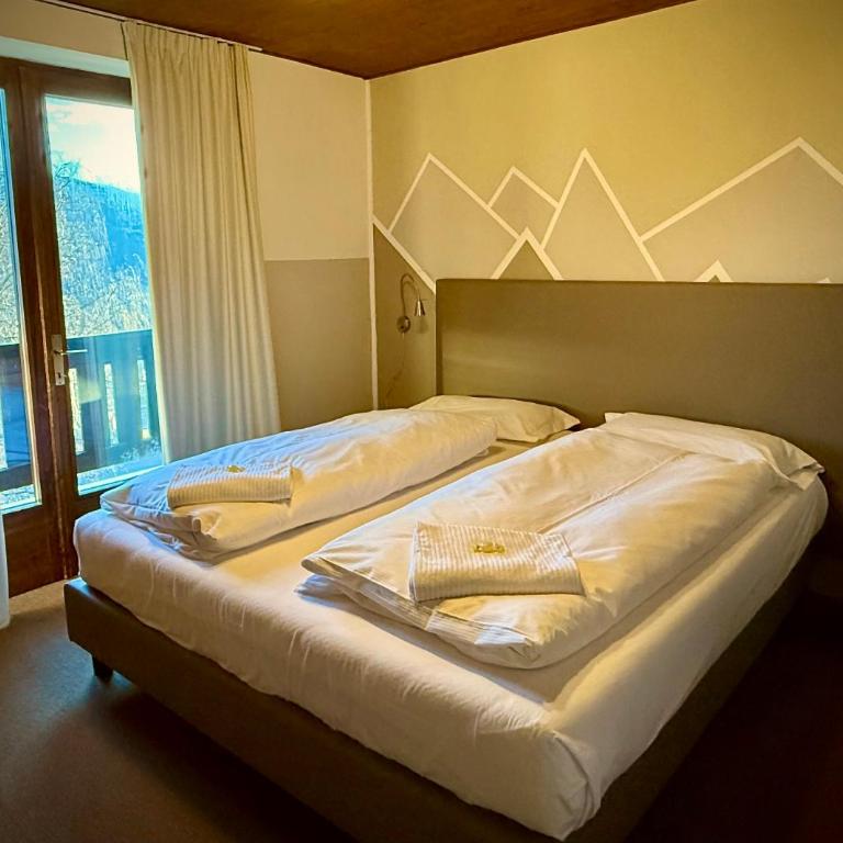 Hotel Garni Edy - Camera Classic Matrimoniale o Doppia con Letti Singoli con Balcone - 4