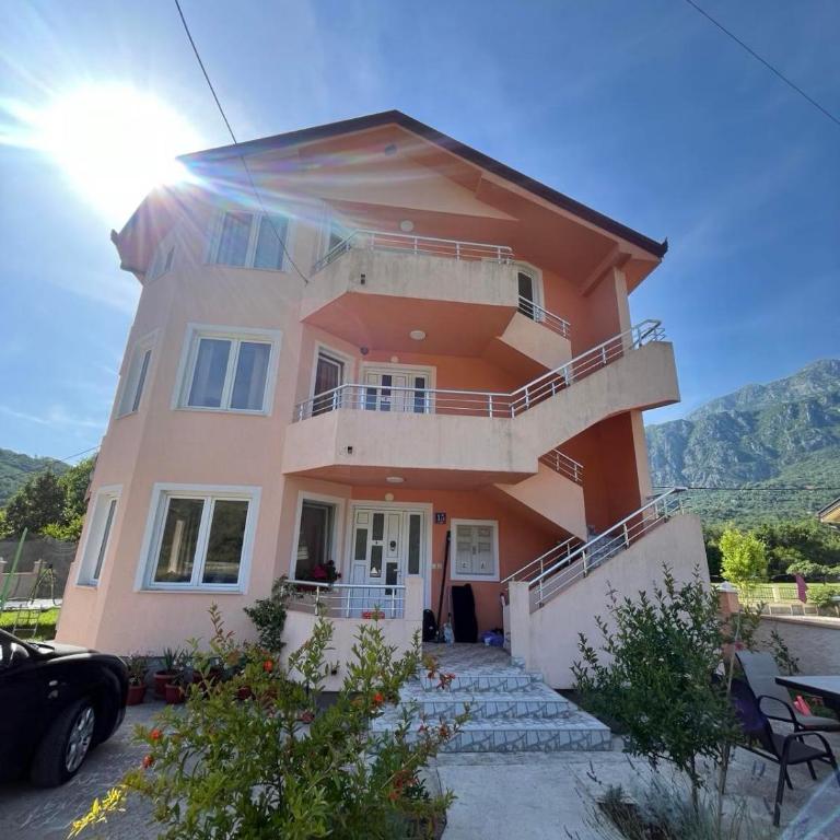 Livade 15 - Studio sa Pogledom na Planinu - 2