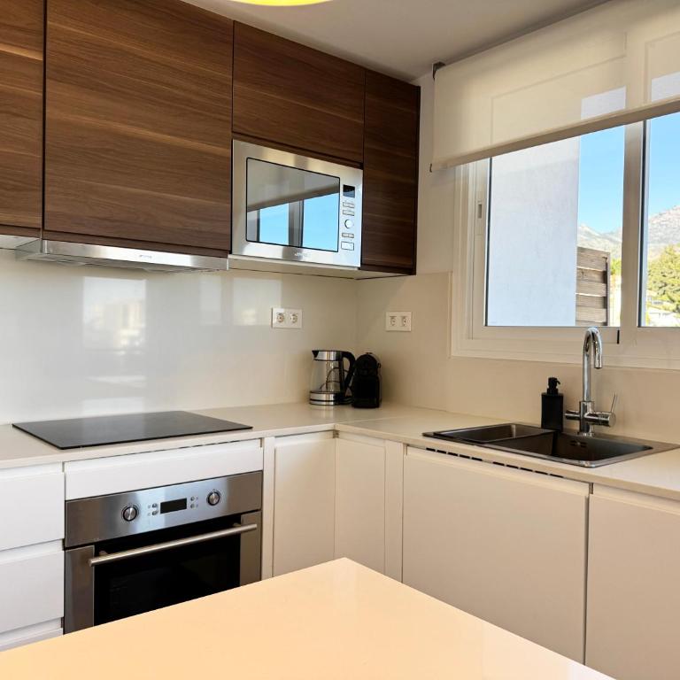 Oasis Studio II Marbella Center with mountain views - EaW Homes - One-Bedroom Apartment with View - 12