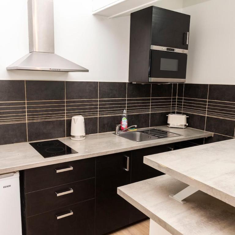 Centre Caen - proche St-Sauveur - 4 voyageurs - Appartamento con 1 Camera da Letto - 2