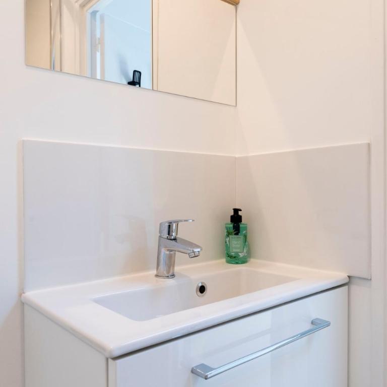 Centre Caen - proche St-Sauveur - 4 voyageurs - Appartamento con 1 Camera da Letto - 16