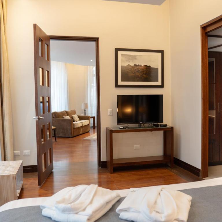 Parc Royale Suites Hotel - Suite con vistas a la ciudad - 7
