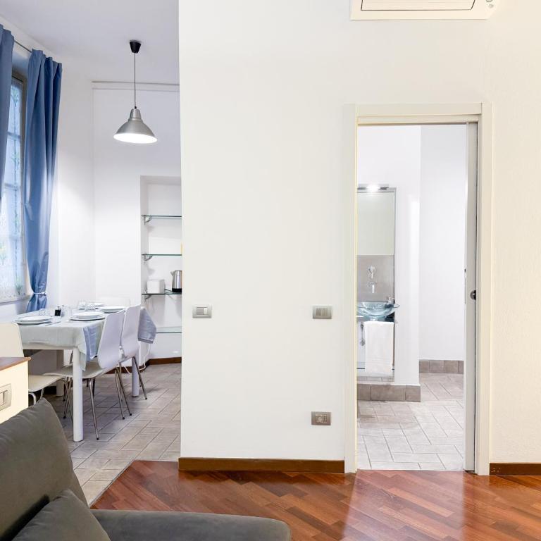 Voltiva House - in the Heart of Como Old Town - One-Bedroom House - 10