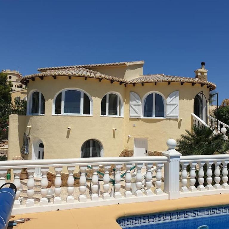"Traumhaftes Ferienhaus mit Pool und Meerblick - Cumbre del Sol erleben!" - Casa de 2 dormitorios - 10
