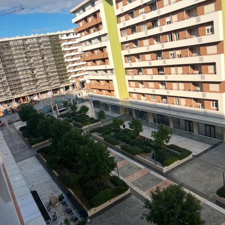 White Homes Apartments • Central Point - Superior One-Bedroom Apartment with Balcony - 4