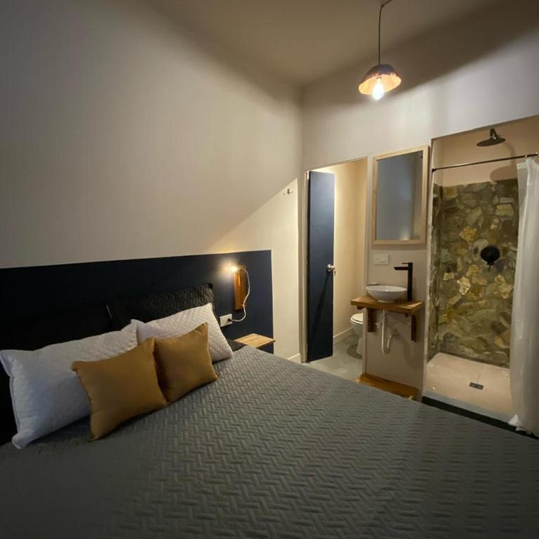 Casa Mosaiko Nutibara Laureles - Habitación Doble con baño privado - 1