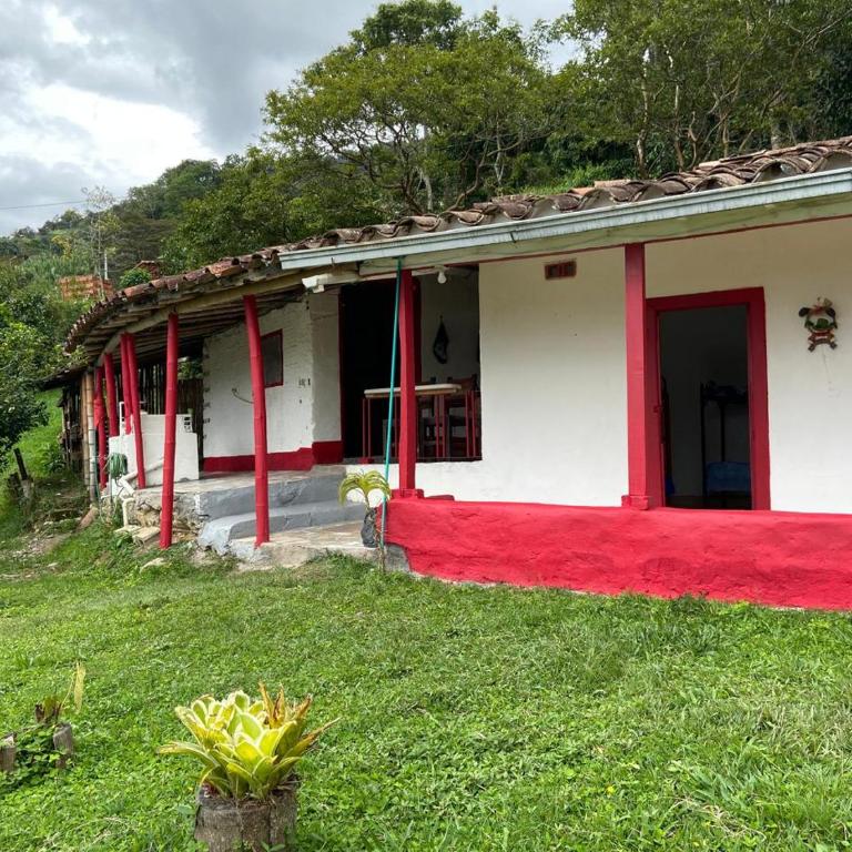 Finca campesina de descanso Camino del Nutabe Indigenas - Casa Vacacional de 3 dormitorios - 86