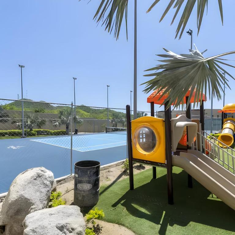 Condo with Panoramic Ocean view and Pool - Apartamento - 23