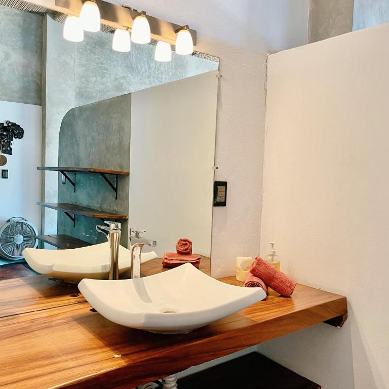 Casa Coco Nogales in La Punta Zicatela - Two-Bedroom House - 21