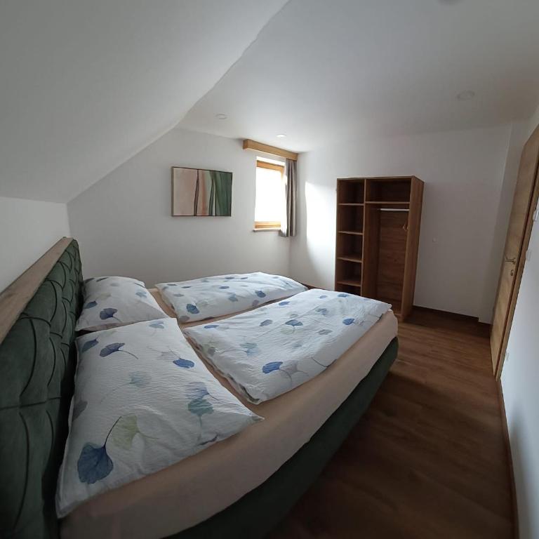 Ferienwohnungen Guglhof Mariapfarr - Apartment mit 2 Schlafzimmern und Balkon - 3