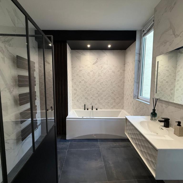 Suite Marguerite - Haussmannien chic hyper centre - Appartement 2 Chambres - 10