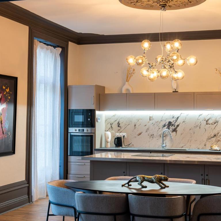 Suite Marguerite - Haussmannien chic hyper centre - Appartement 2 Chambres - 7