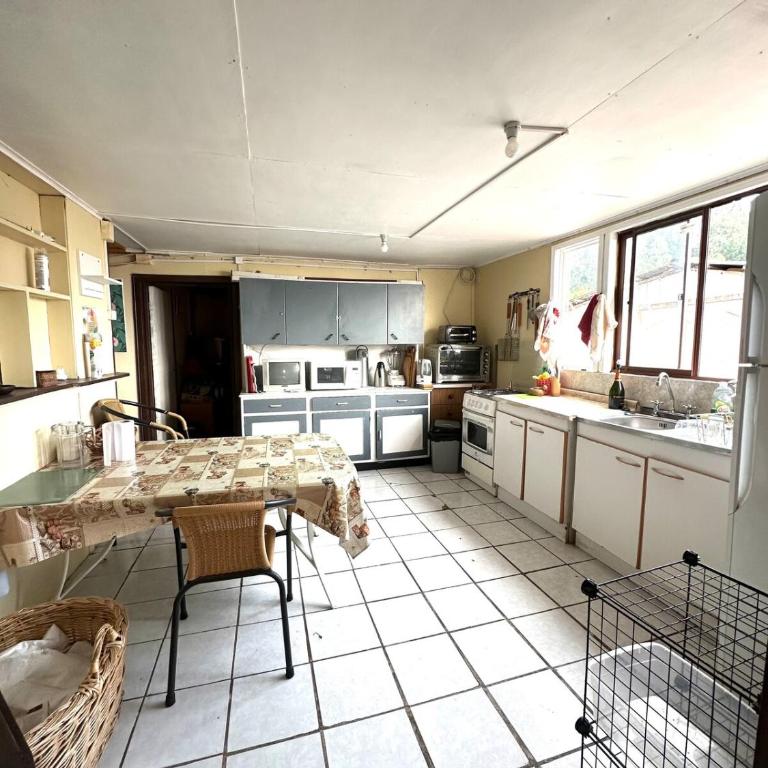 Casa cabaña en Playa Cocholgue, Tomé, Concepción - Three-Bedroom Vacation Home - 11