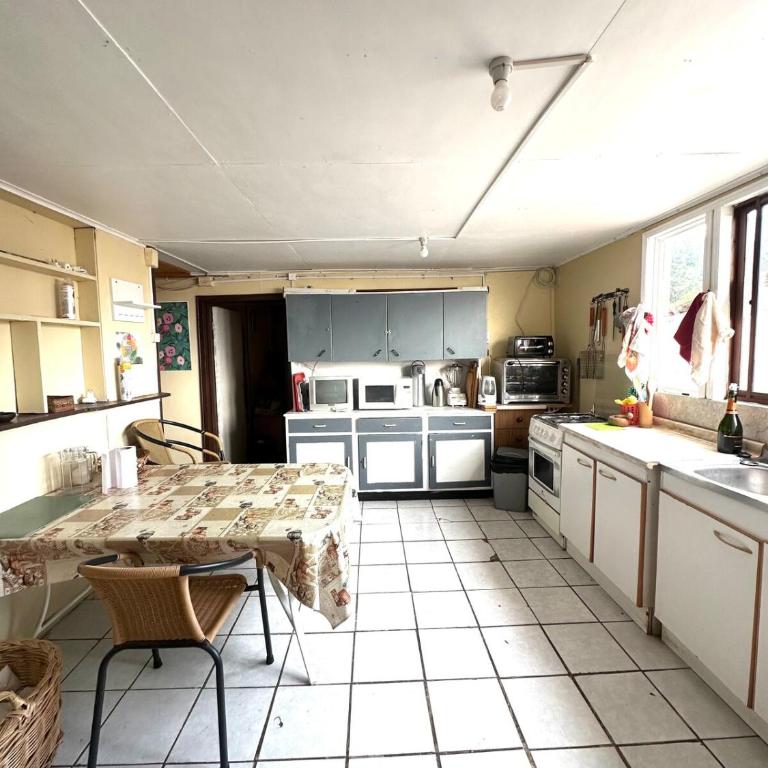 Amplia casa en Playa Cocholgue, Tomé, Concepción - Casa Vacacional de 3 dormitorios - 20