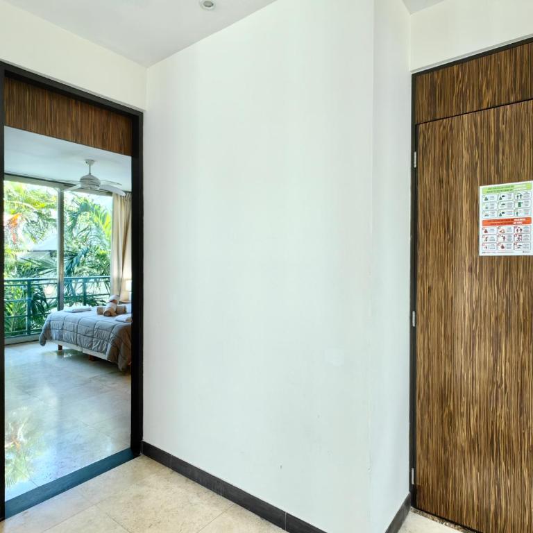 Klem by Bookiing Guys Riviera - Two-Bedroom Deluxe Apartment with Balcony - 31