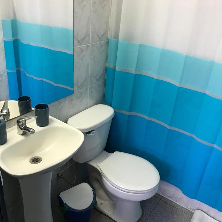 Hostal Maravillas del Sur - Habitación Familiar - 13