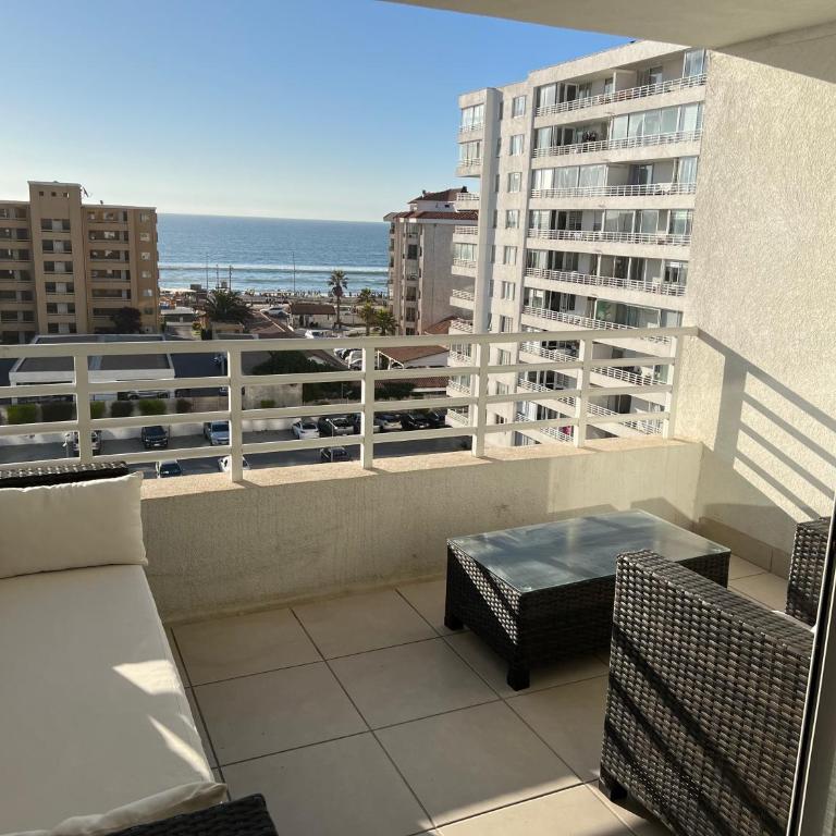 Depto amplio en condominio, sector 4 esquinas - Apartment - 6