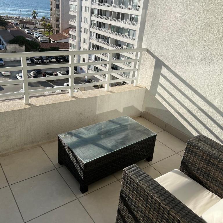 Depto amplio en condominio, sector 4 esquinas - Apartment - 5