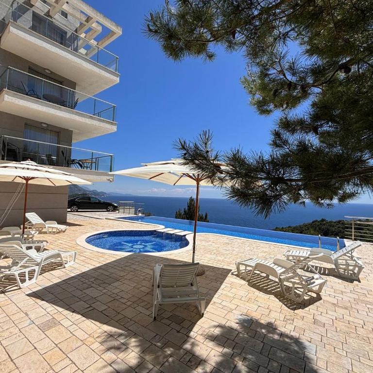 Romantic Hillside Escape Sea View and Infinity Pool - Apartman s 1 Spavaćom Sobom, Balkonom i Pogledom na More - 21