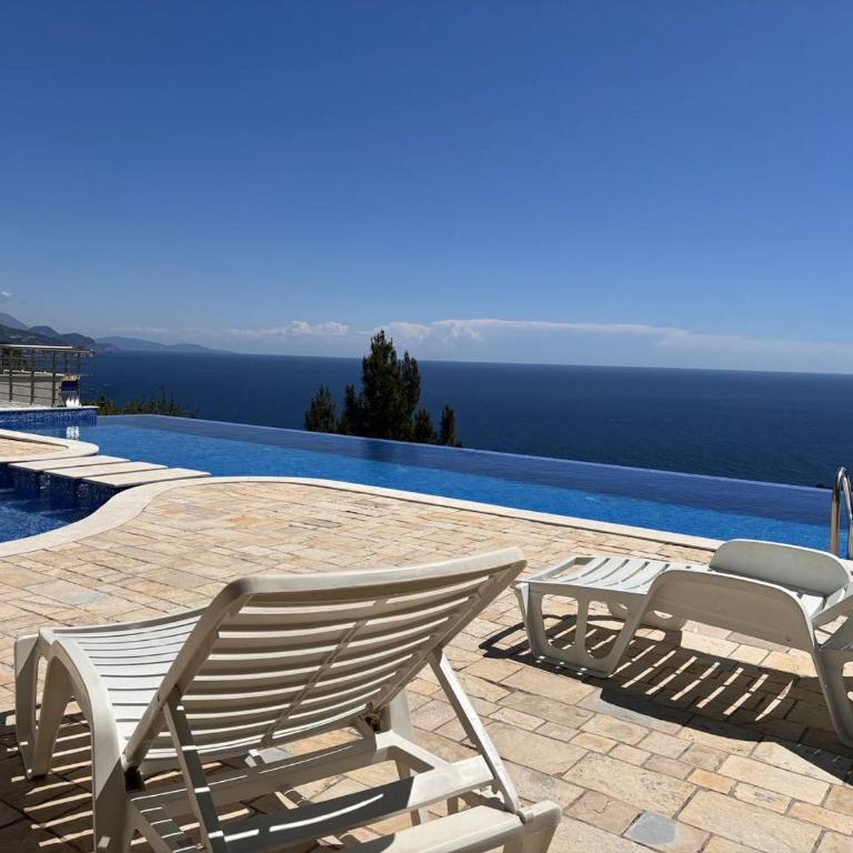 Romantic Hillside Escape Sea View and Infinity Pool - Apartman s 1 Spavaćom Sobom, Balkonom i Pogledom na More - 27