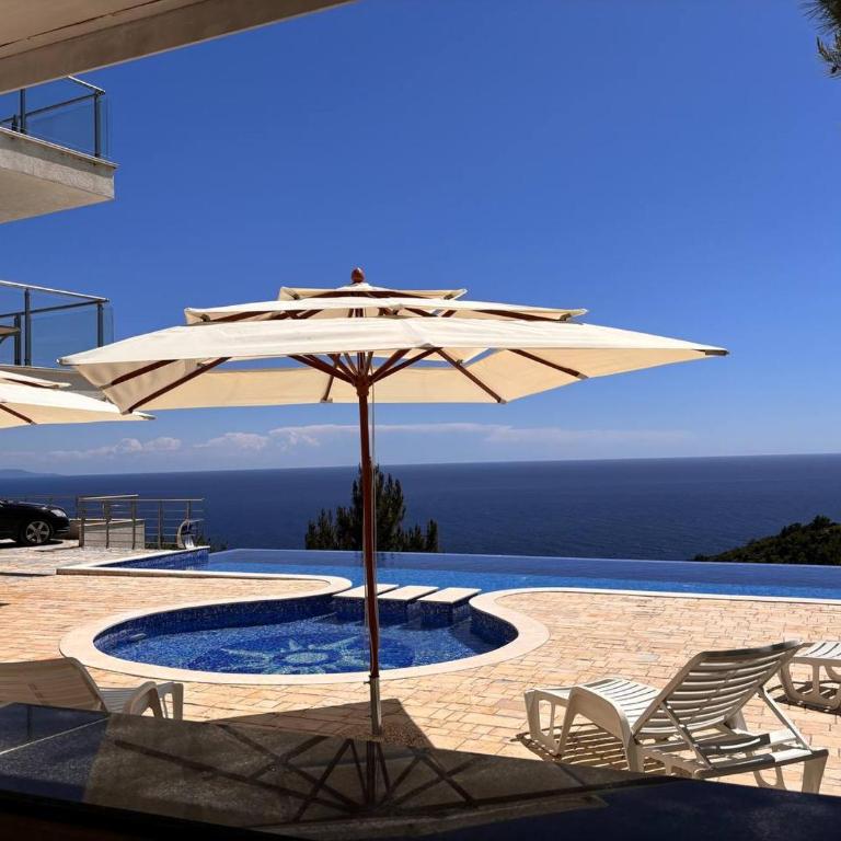 Romantic Hillside Escape Sea View and Infinity Pool - Apartman s 1 Spavaćom Sobom, Balkonom i Pogledom na More - 23