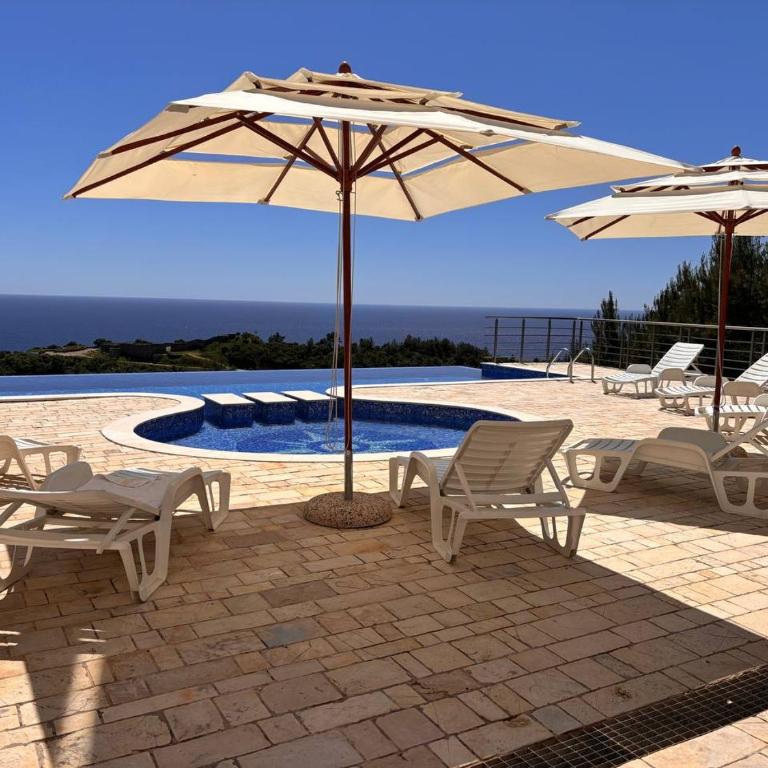 Romantic Hillside Escape Sea View and Infinity Pool - Apartman s 1 Spavaćom Sobom, Balkonom i Pogledom na More - 26