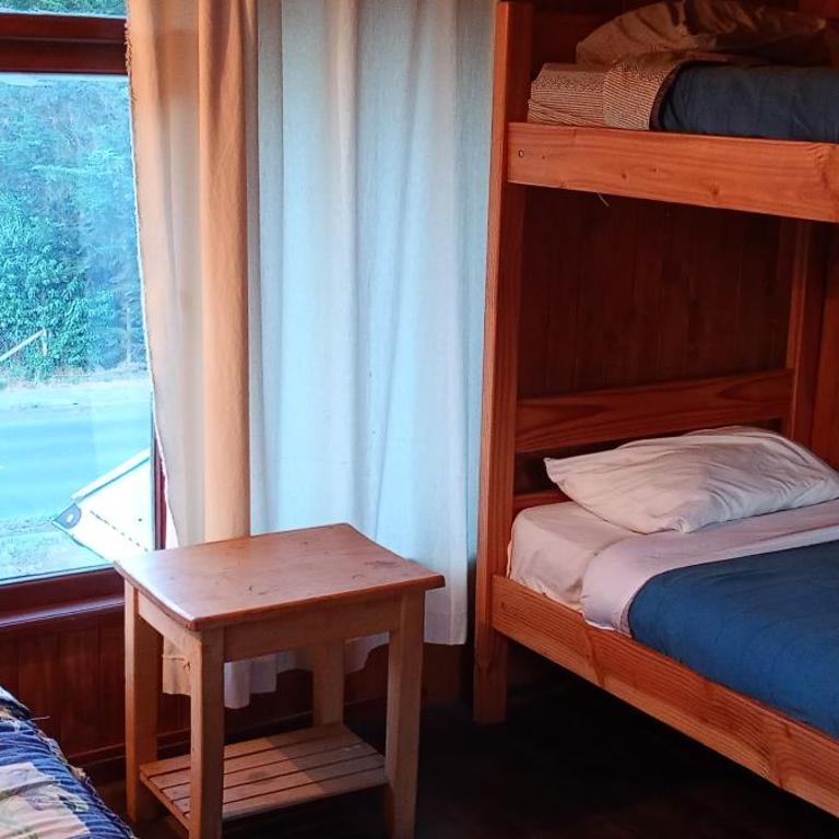 Hostal Quillelhue - Economy Triple Room with Shared Bathroom - 3