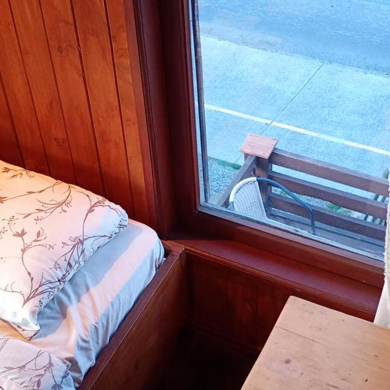 Hostal Quillelhue - Economy Triple Room with Shared Bathroom - 5