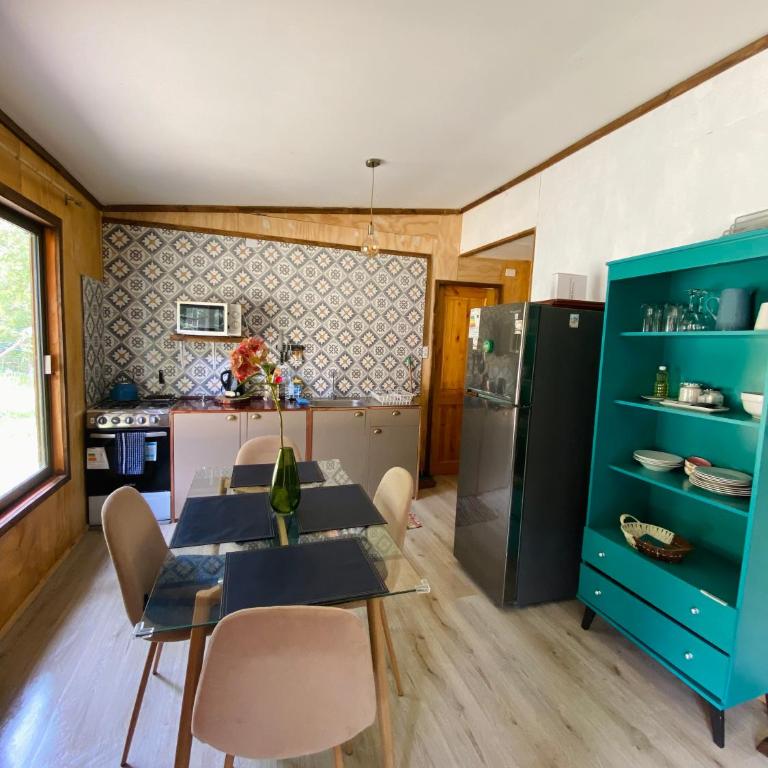 Cabañas Los Glaciares - Two-Bedroom House - 9