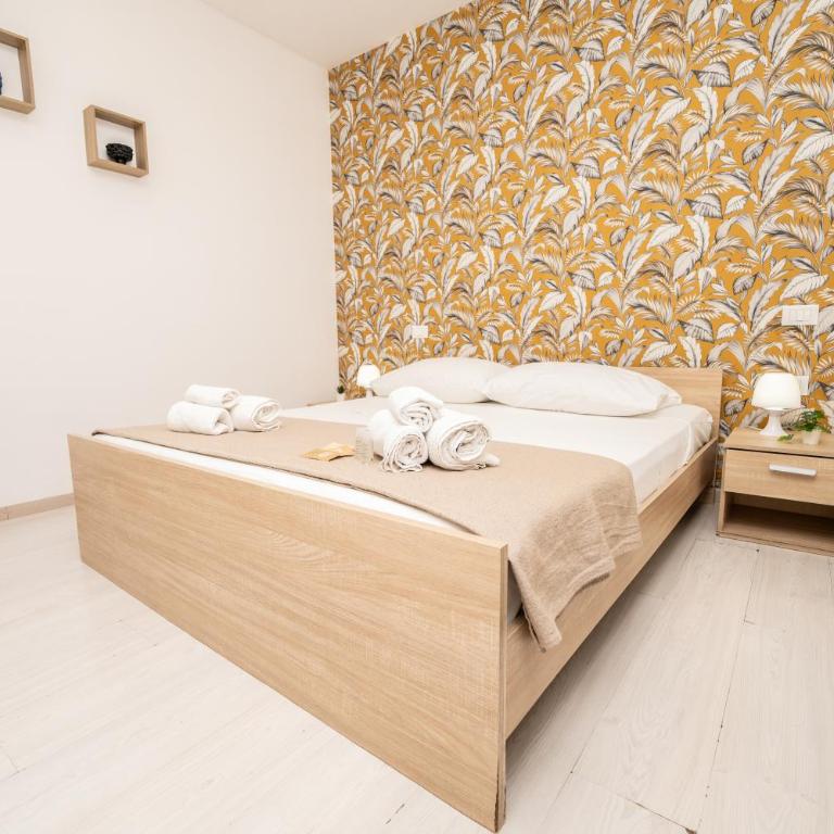 Central Room 128L - Triple Room with Balcony - 4