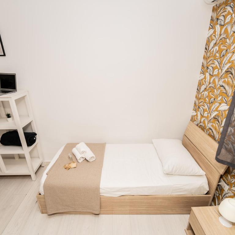 Central Room 128L - Single Room with Private Bathroom - 3