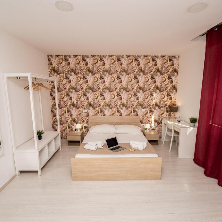 Central Room 128L - Triple Room with Private Bathroom - 20