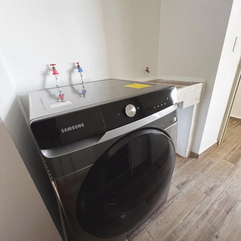 Cómodo Departamento 3 habitaciones y 200 MB - Appartement avec Vue et Balcon - 41