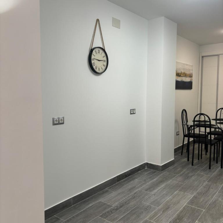 Apartamento 6 a 3 min caminando de la Estación de Bus y Tren María Zambrano 6 - Apartamento de 1 dormitorio - 7