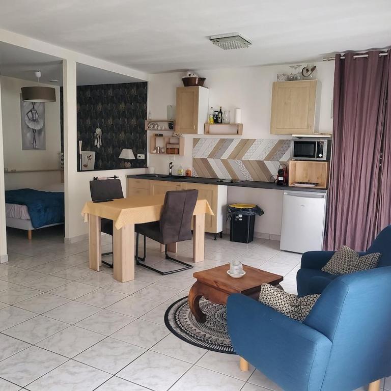 Large quiet studio, - Appartement 1 Chambre - 2