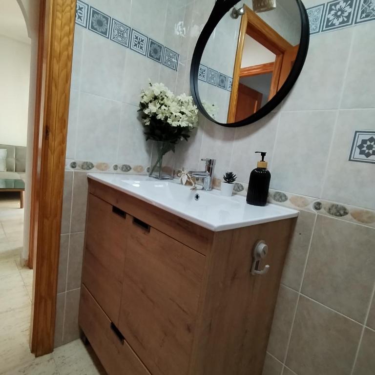 Mira al Mar y Tabarca en urbanización Santa Pola - Apartamento de 2 dormitorios - 28