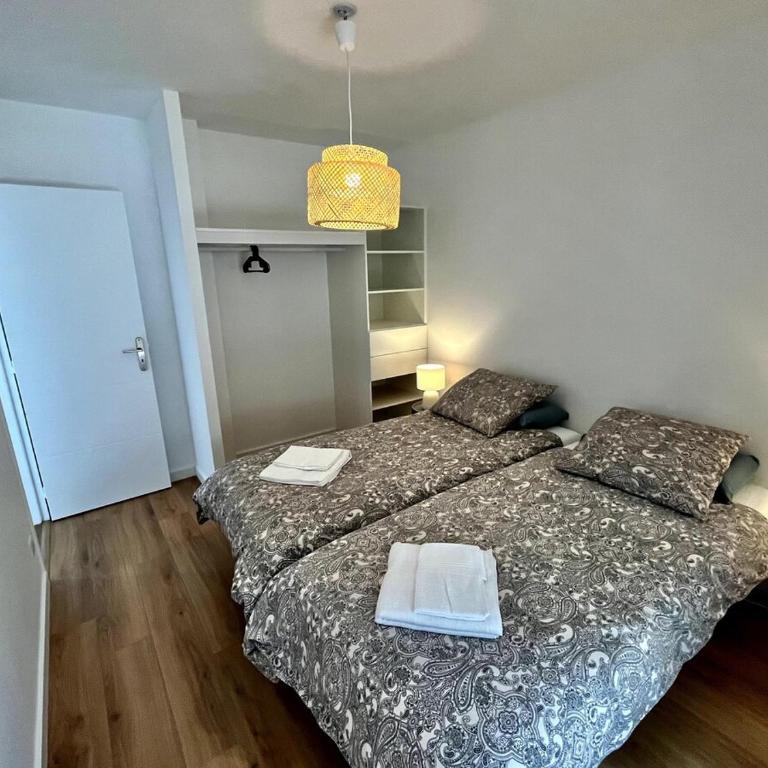 Villas climatisées avec piscine et SPA proche du lac - Villa avec Piscine Privée - 15