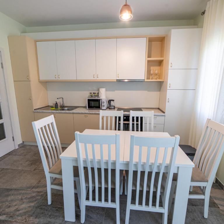 Green Bay Apartments Morinj - Two-Bedroom Apartment - 2