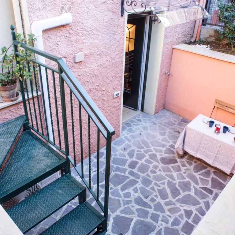 Alloggio Turistico al Villino del Melograno - Appartamento con 2 Camere da Letto - 3