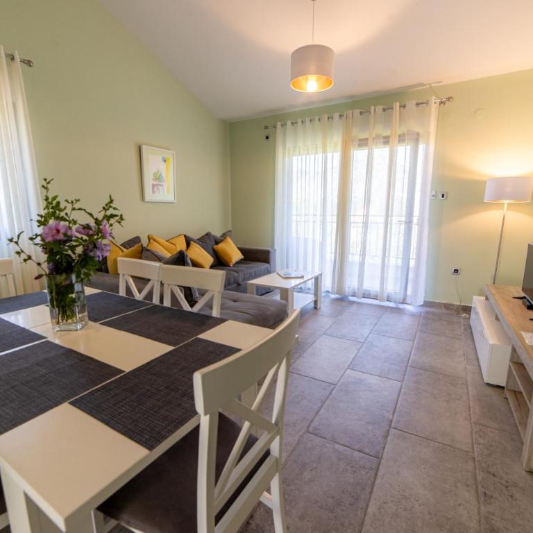 Green Bay Apartments Morinj - Deluxe Apartment - 1
