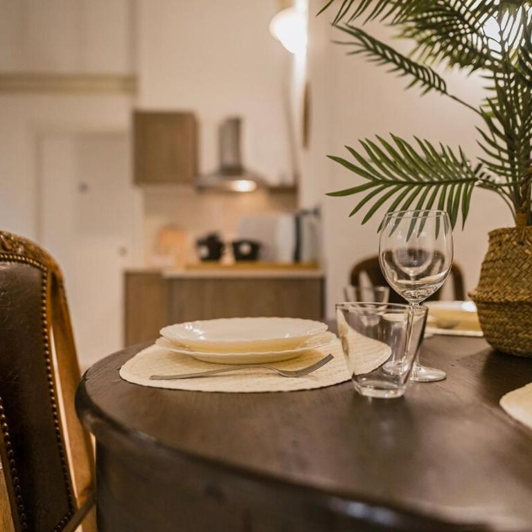 Sassi Suite - Elegant Historic Home - One-Bedroom Apartment - 29